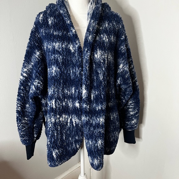 LuLaRoe Jackets & Blazers - Lula Roe Teddy Bear Jacket.